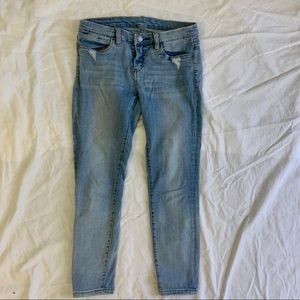 BLANK NYC CROPPED LIGHT WASH JEANS